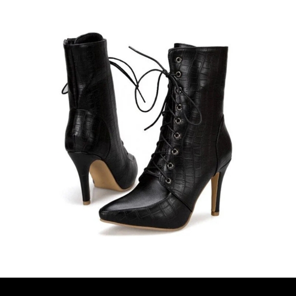 NWT CUTE Ankle Boots - Picture 6 of 6